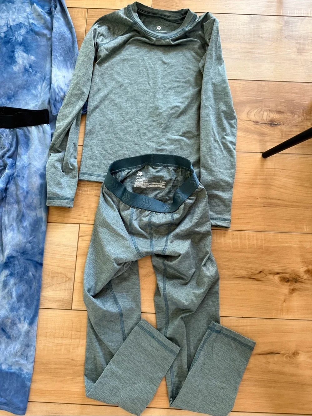 all in motion Kids Thermal Pajama Set - Blue Tie-Dye & Heather Gray
